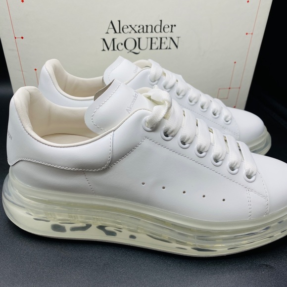 💎Host Pick💎Alexander McQueen Women’s Oversized Sneakers Size 9 NWB AUTHENTIC - Picture 3 of 9
